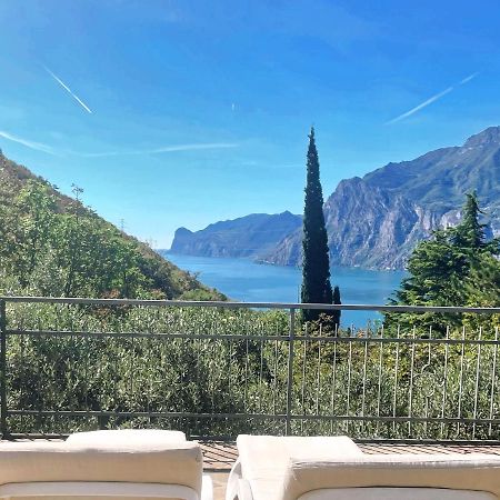Viewlake Apartment Torbole Sul Garda Luaran gambar