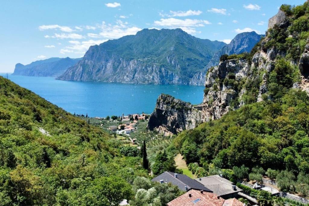 Viewlake Apartment Torbole Sul Garda Luaran gambar